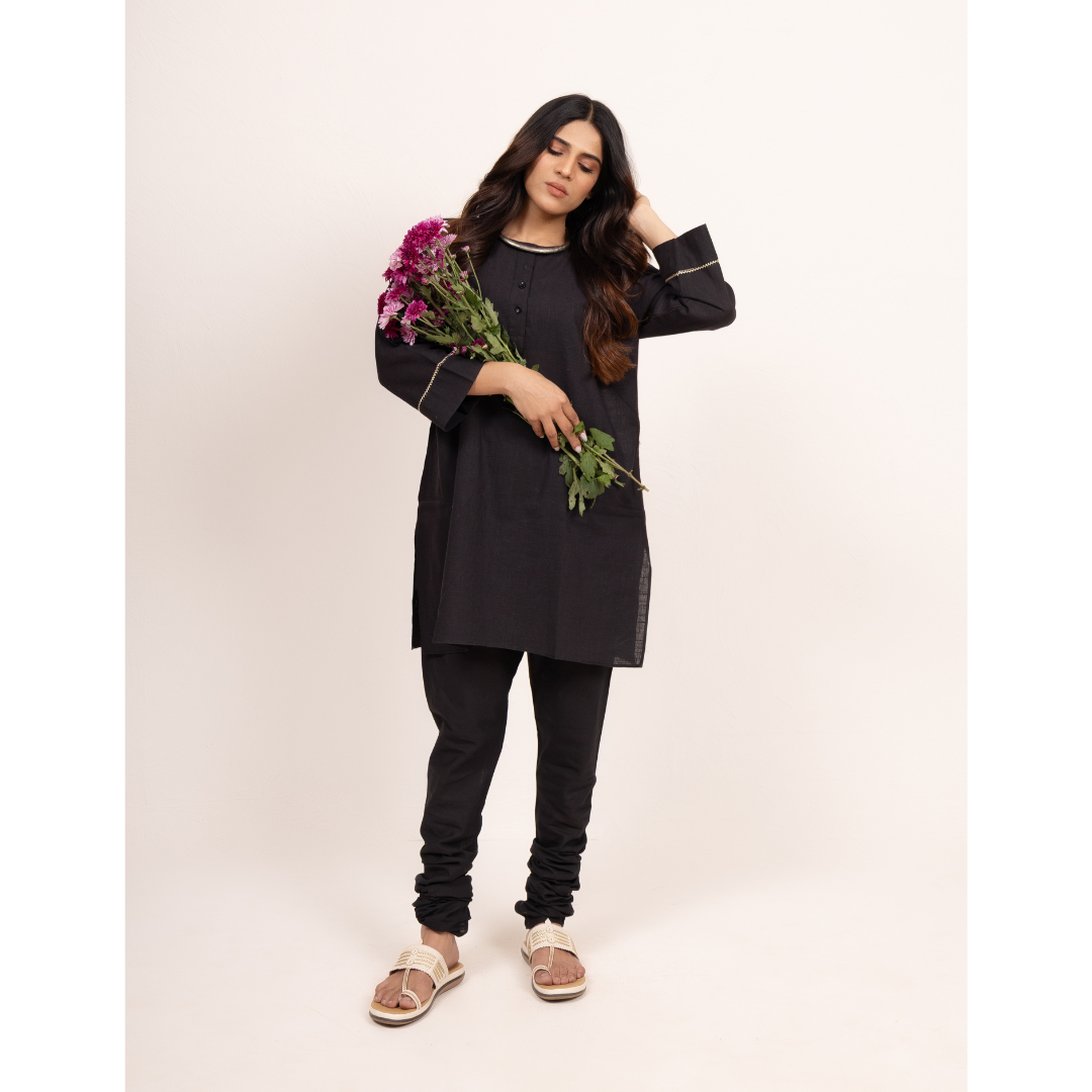 '' Kaladera'' Black Cotton Churidar