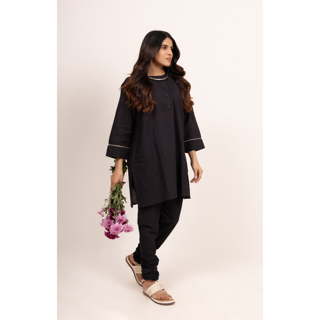 '' Kaladera'' Black Cotton Churidar