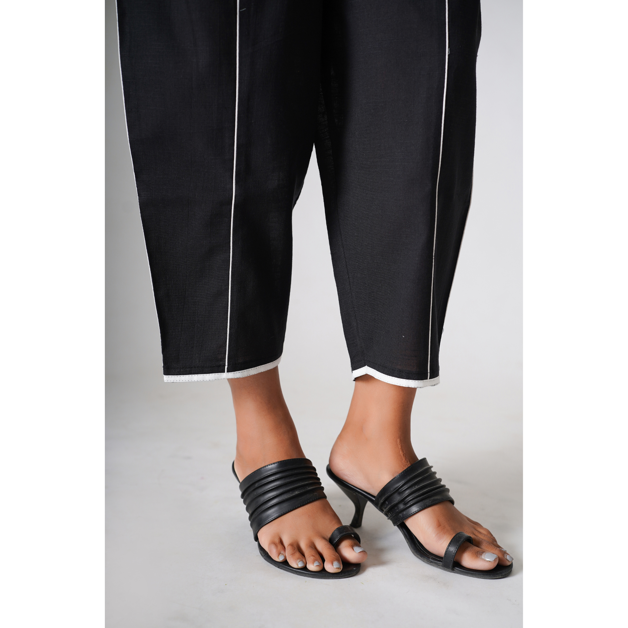''Posh'' Black Cotton- Linen Pants
