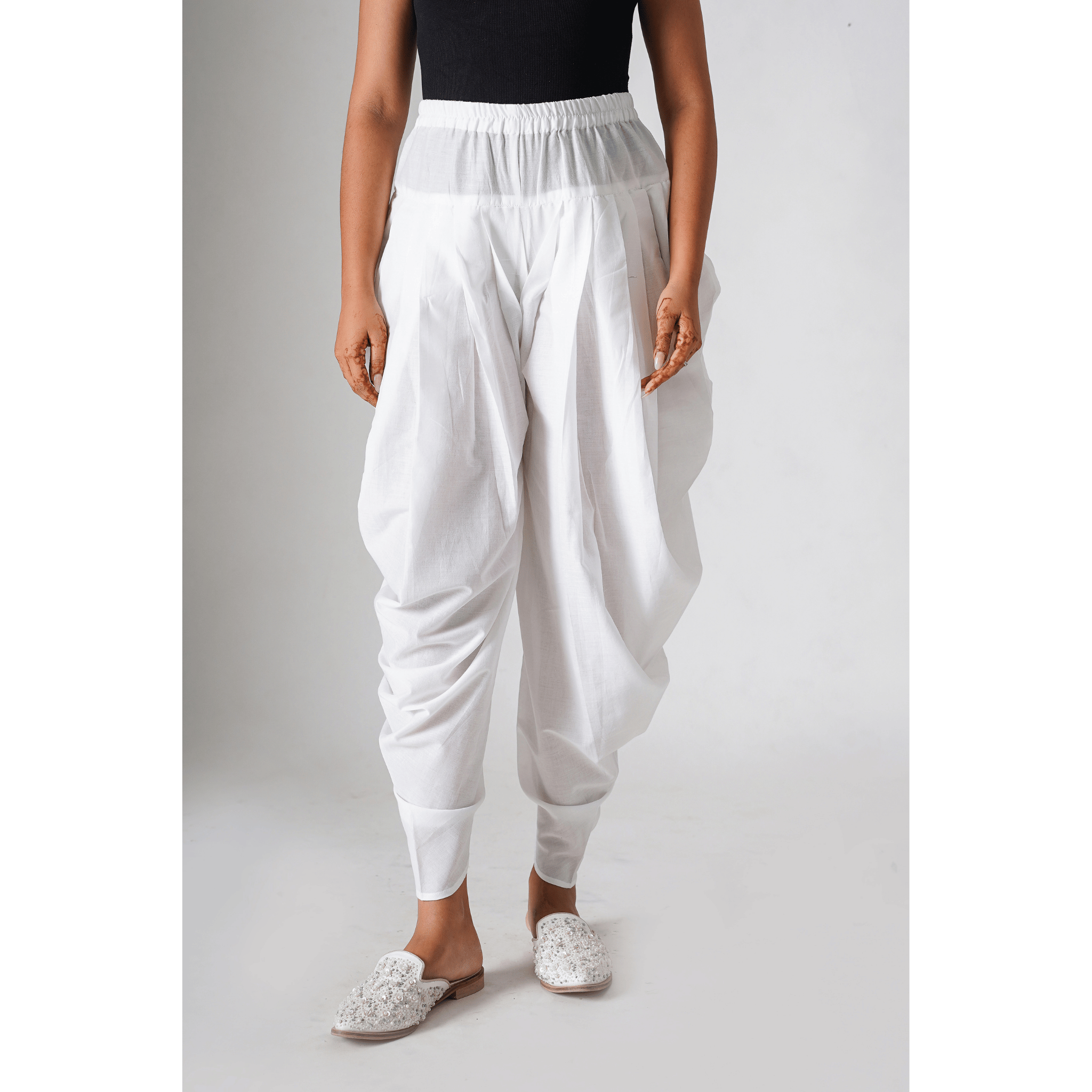 Khejdi White Mulmul Dhoti Pants