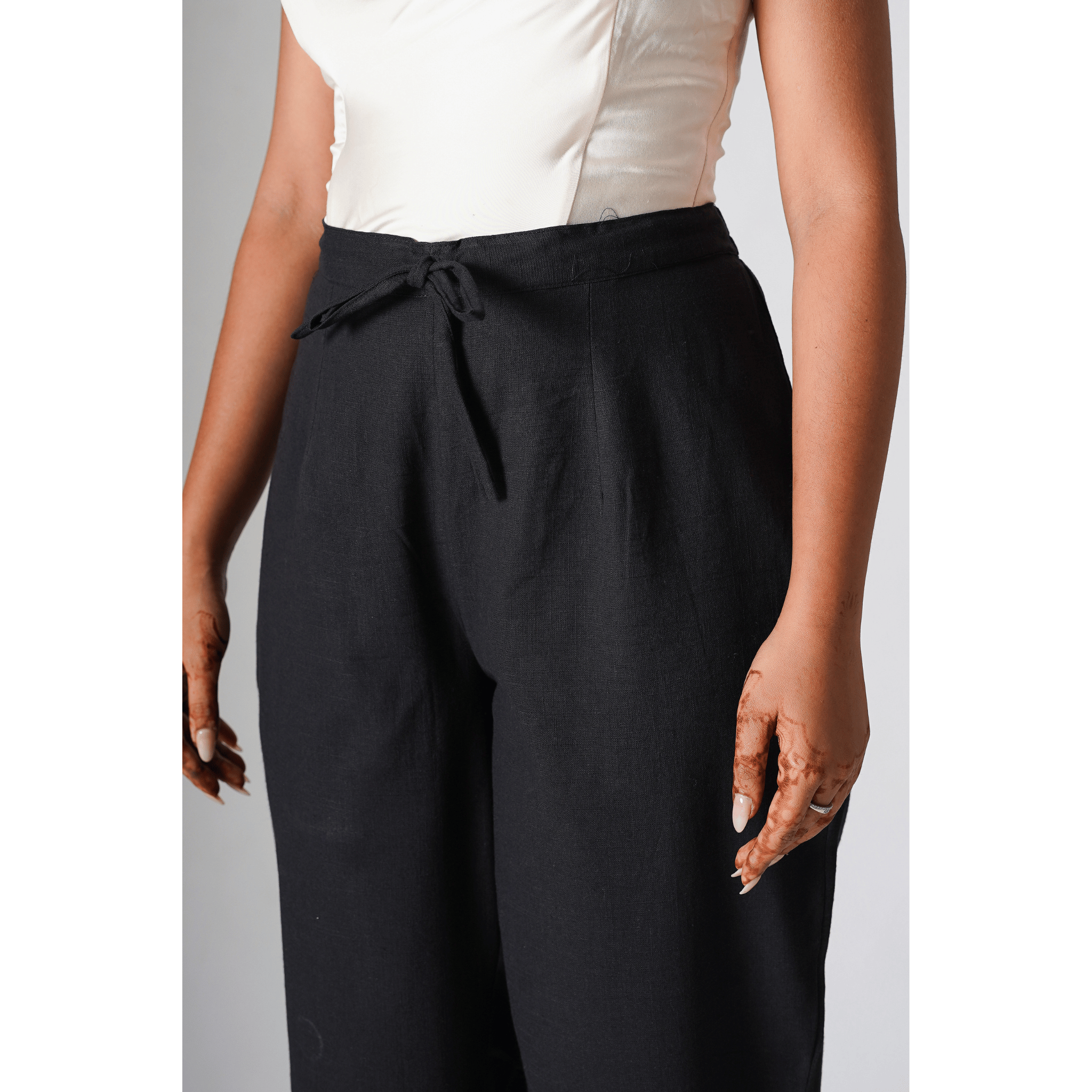 Ebony Scalloped Black Cotton -Linen Pants