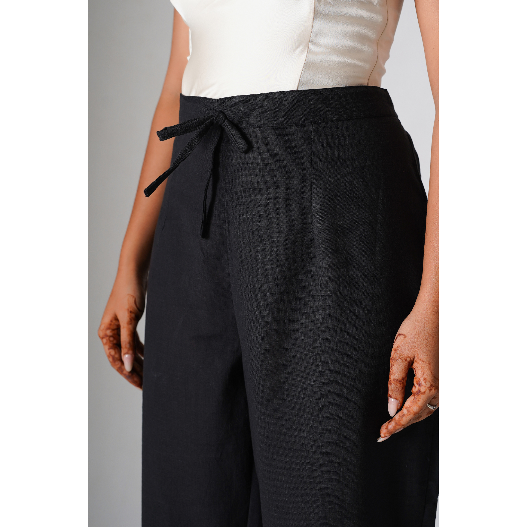 Brunette Black Cotton- Linen Pants