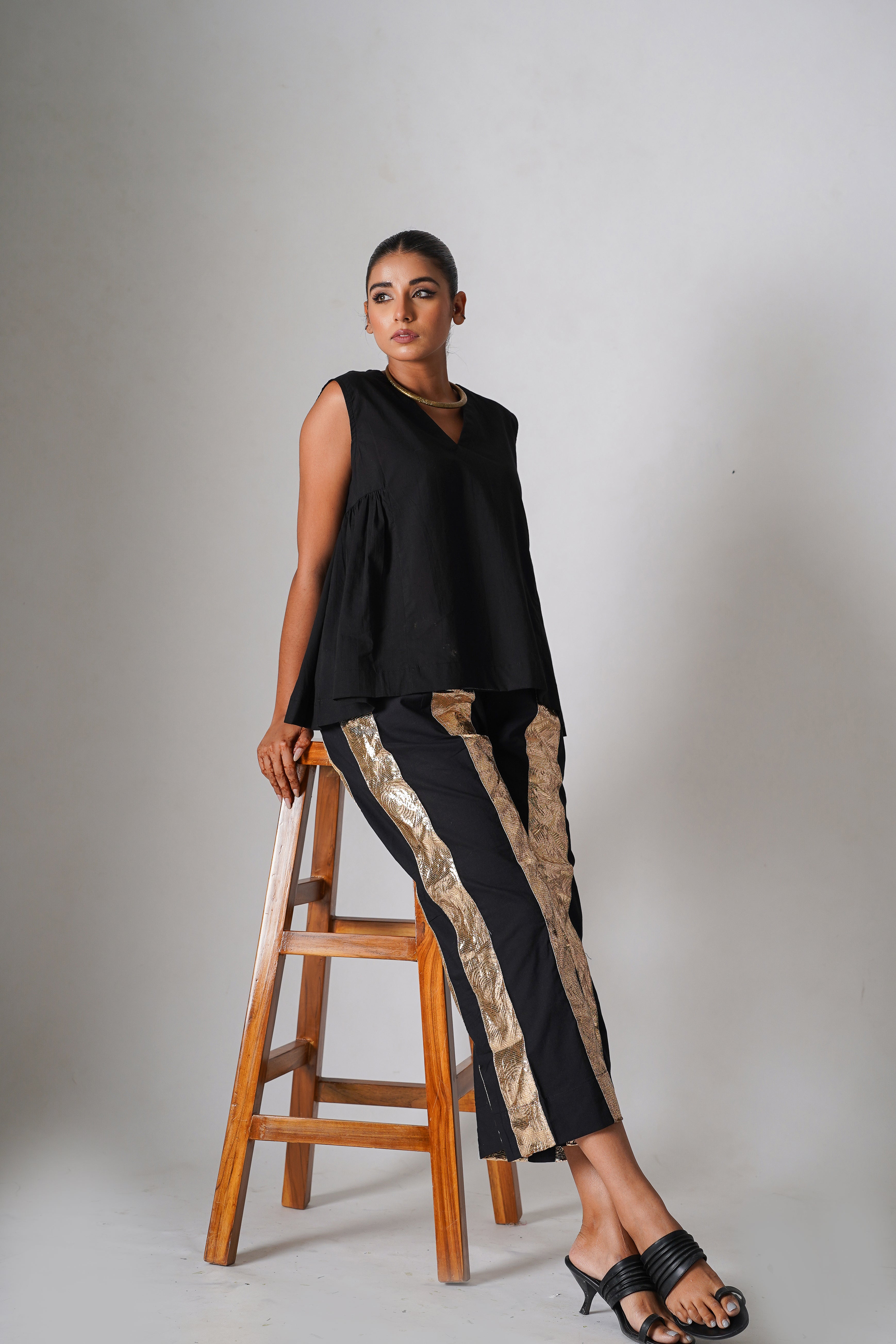 Sariska- Black Cotton Top/Short Kurta