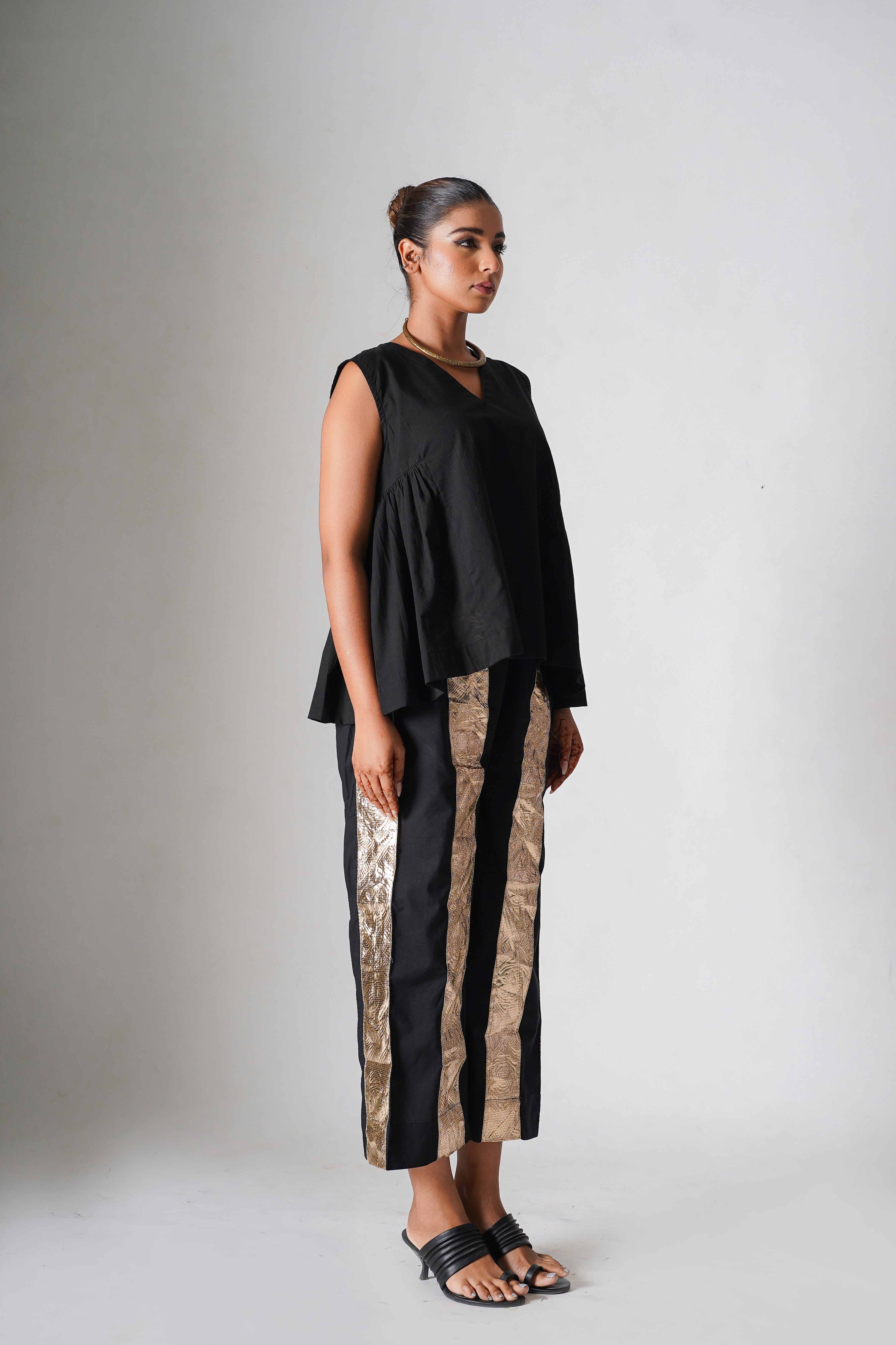 Sariska- Black Cotton Top/Short Kurta