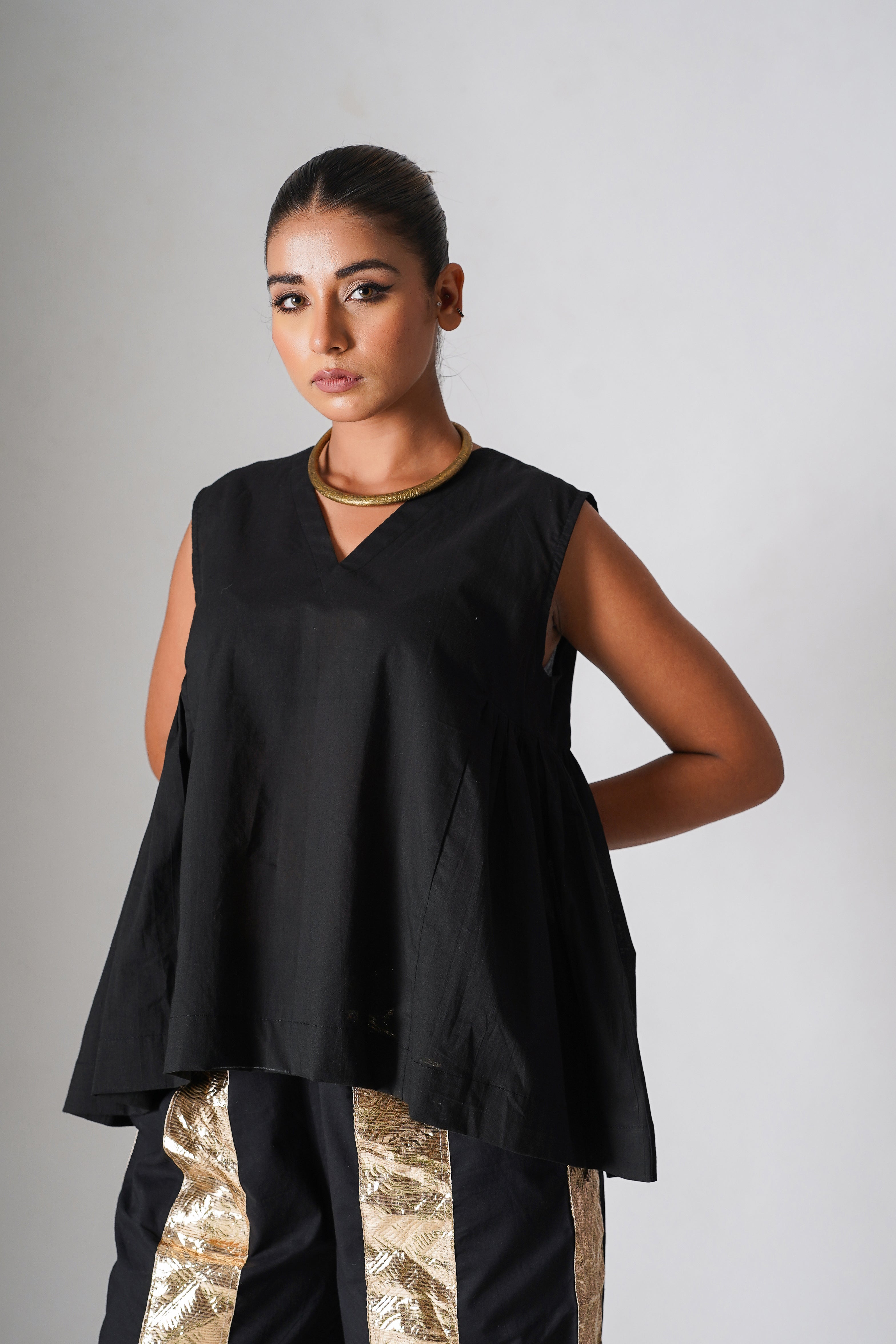 Sariska- Black Cotton Top/Short Kurta