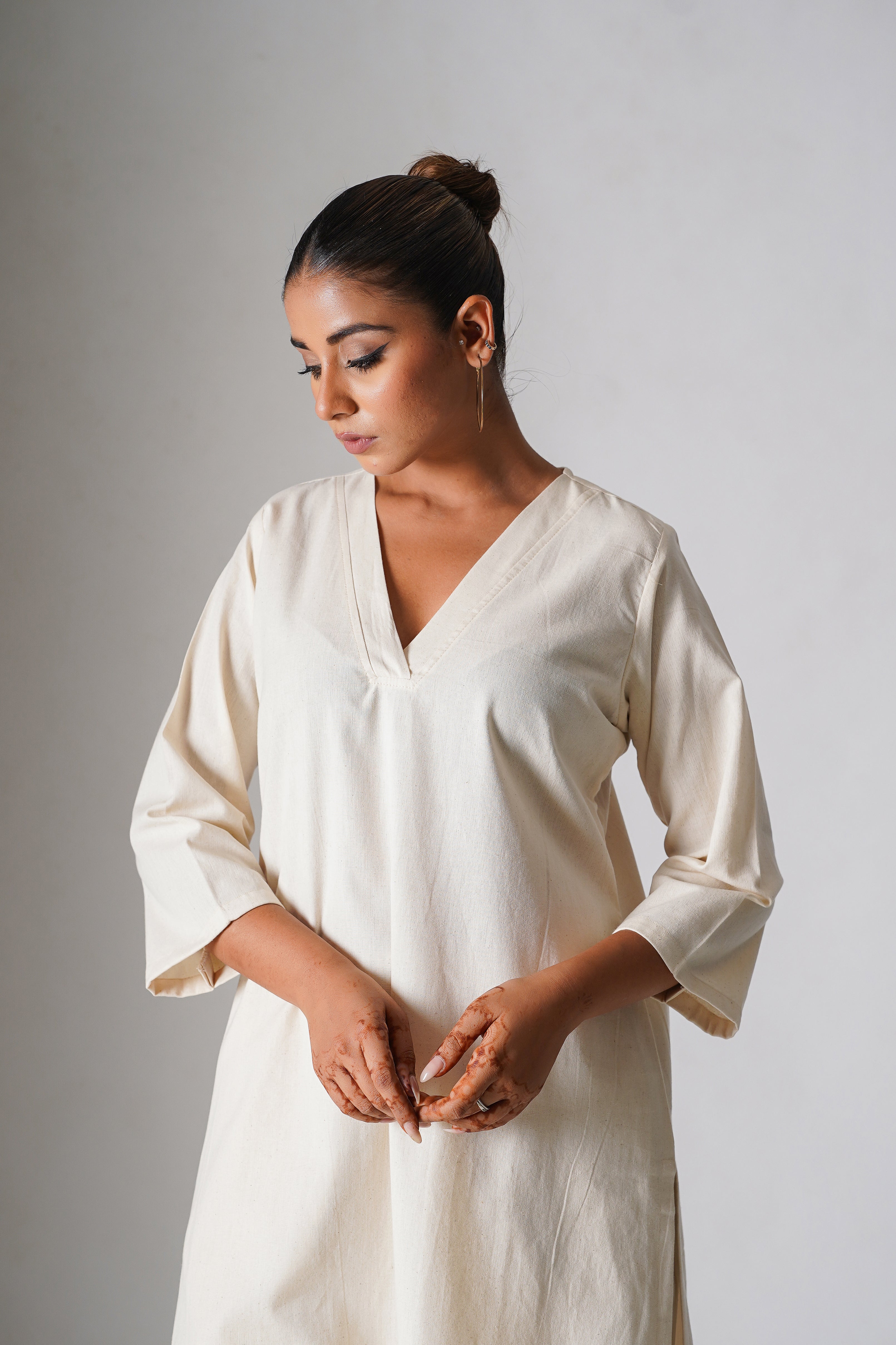 Hibiscus Beige Cotton- Linen Kurta