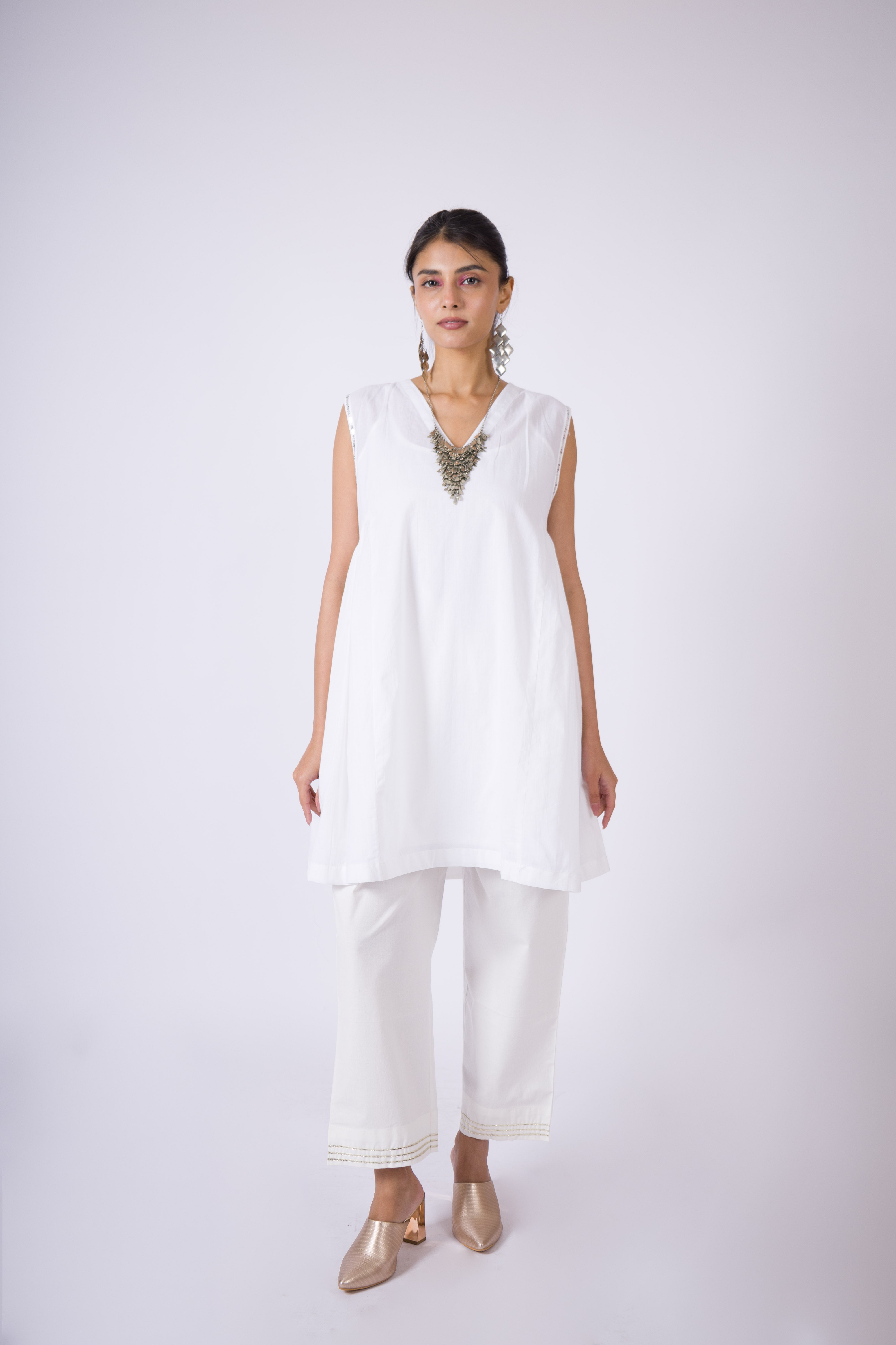 Mandawa - White Gotta Cotton Pants